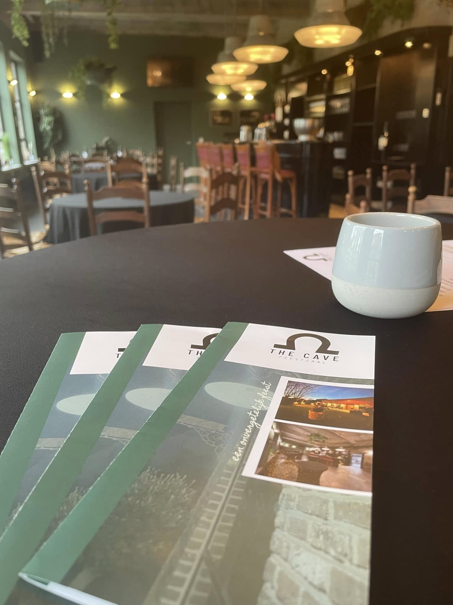 The Cave zaal sfeer 3